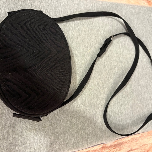 Vera Bradley Crossbody Bag - Picture 7 of 8